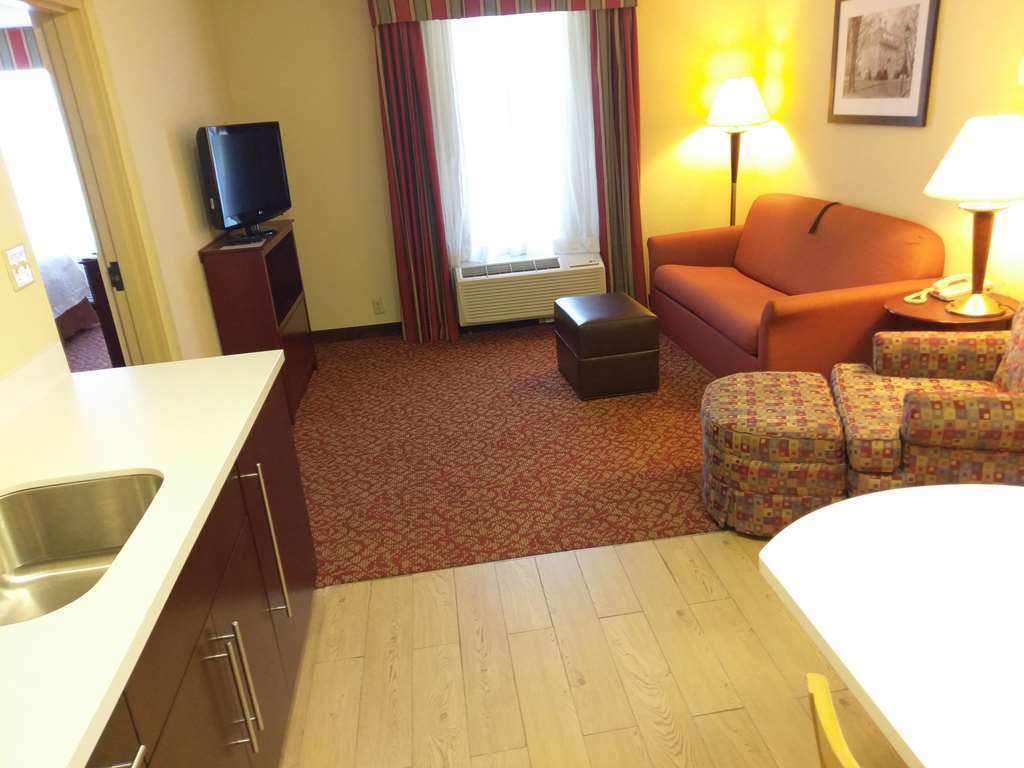 Hampton Inn & Suites Williamsburg-Richmond Road Room photo